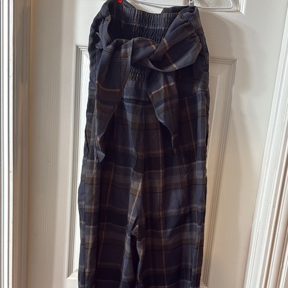 4/$25 - Picture 2 of 2